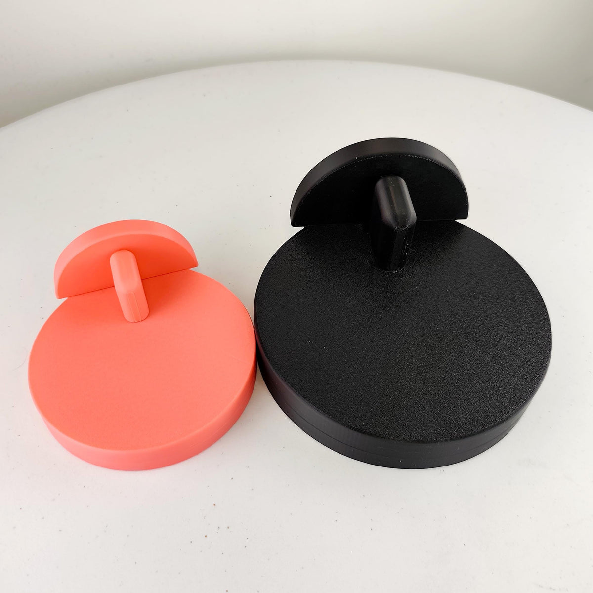Additional product presentation of 3D Printed Circular Frame Wall Shelf.