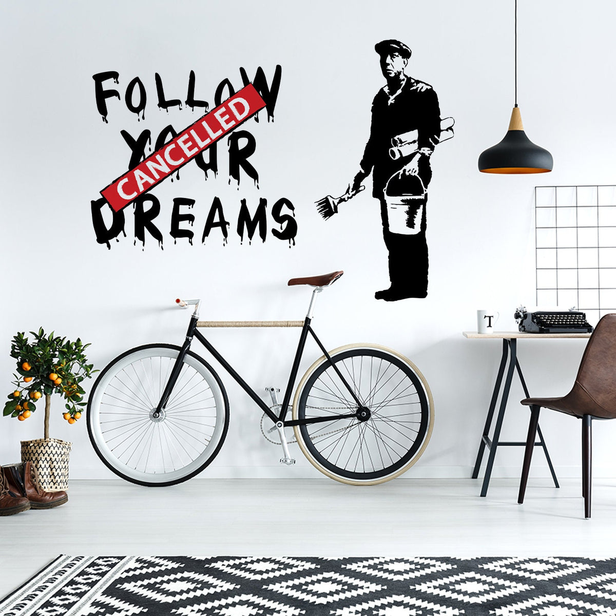 Детальный вид наклейки Follow Your Dreams.
