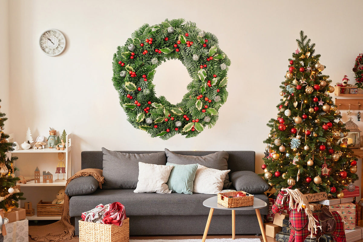 Verdant Christmas Wreath Decor