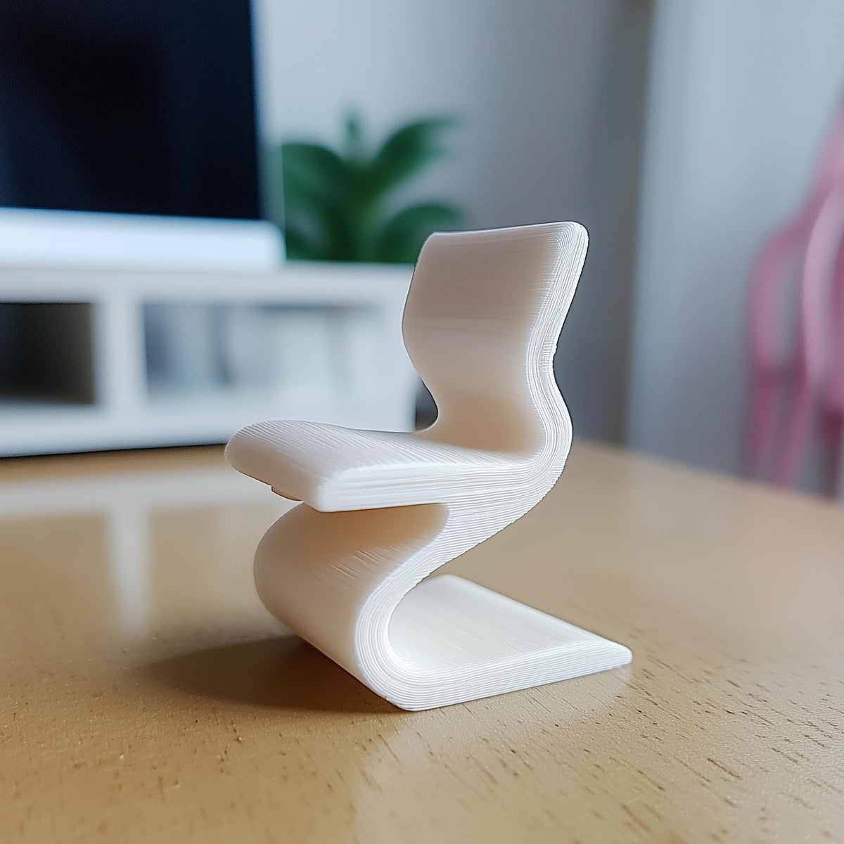 Alternate product presentation of 1:12 Wiggle Chair.
