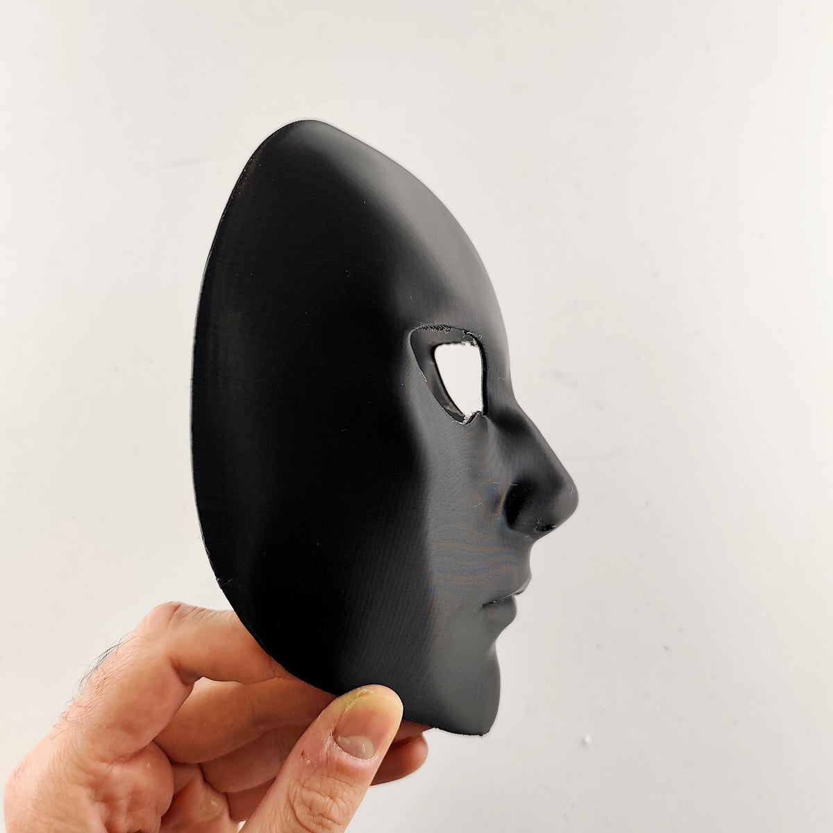 Alternate gallery view of 3D Printed Faceless Phantom Cosplay Mask.