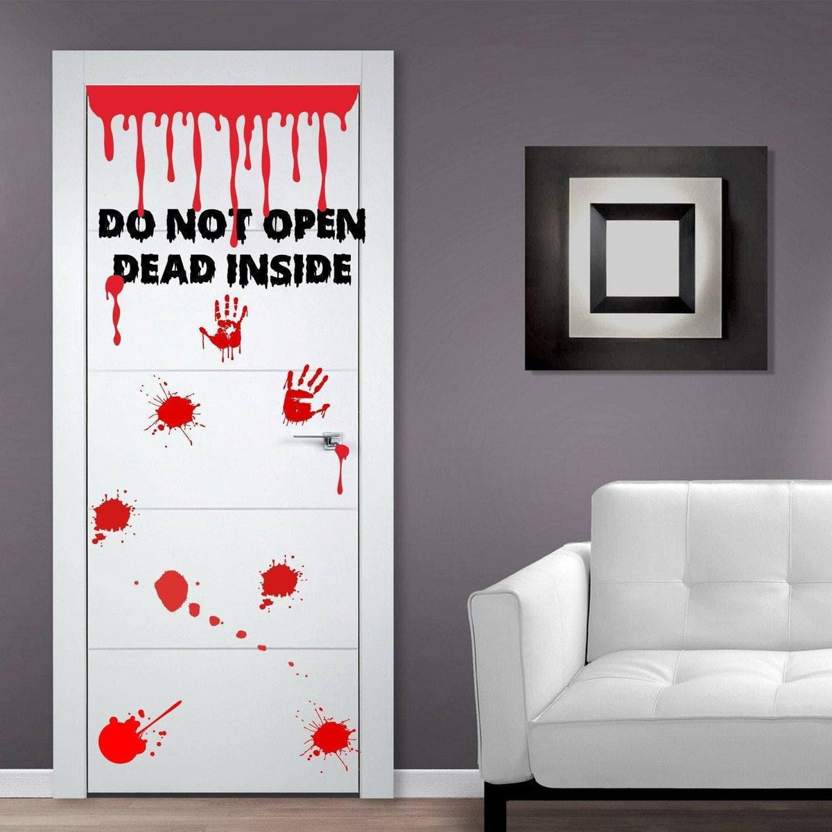 Наклейка на дверь с кровавыми потёками и надписью Do Not Open, Dead Inside