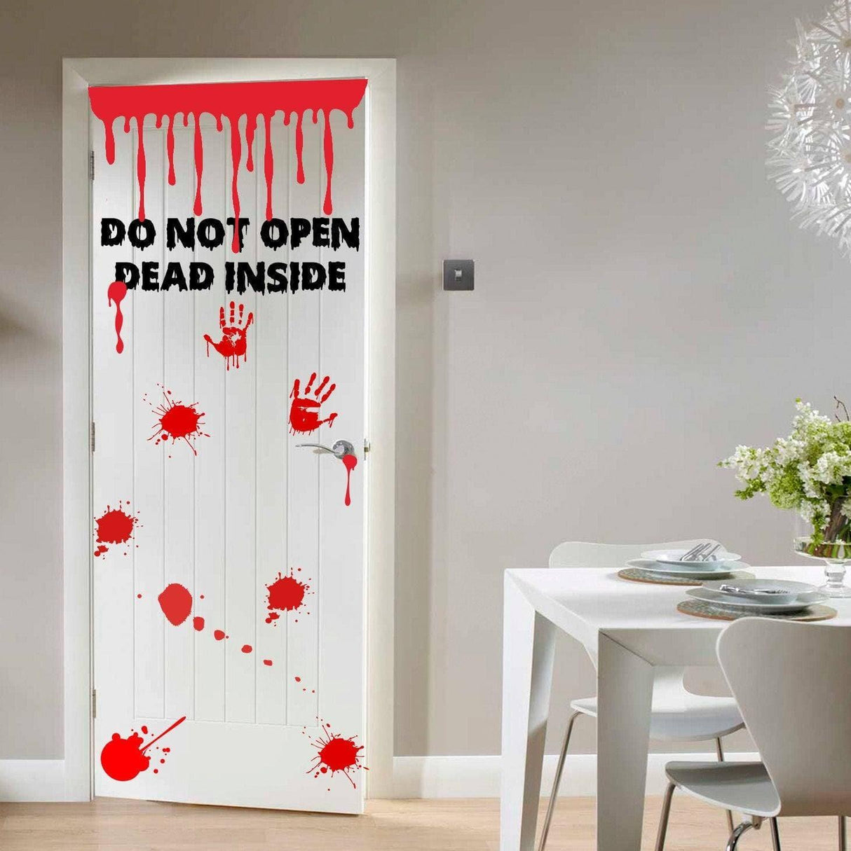 Наклейка Zombie с кровавыми отпечатками ладоней и английской надписью