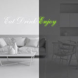 Светящаяся надпись Eat Drink Enjoy на стене